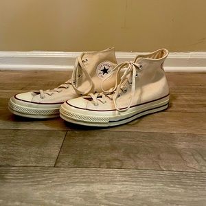 *NEW* Converse hightop athletic size 9